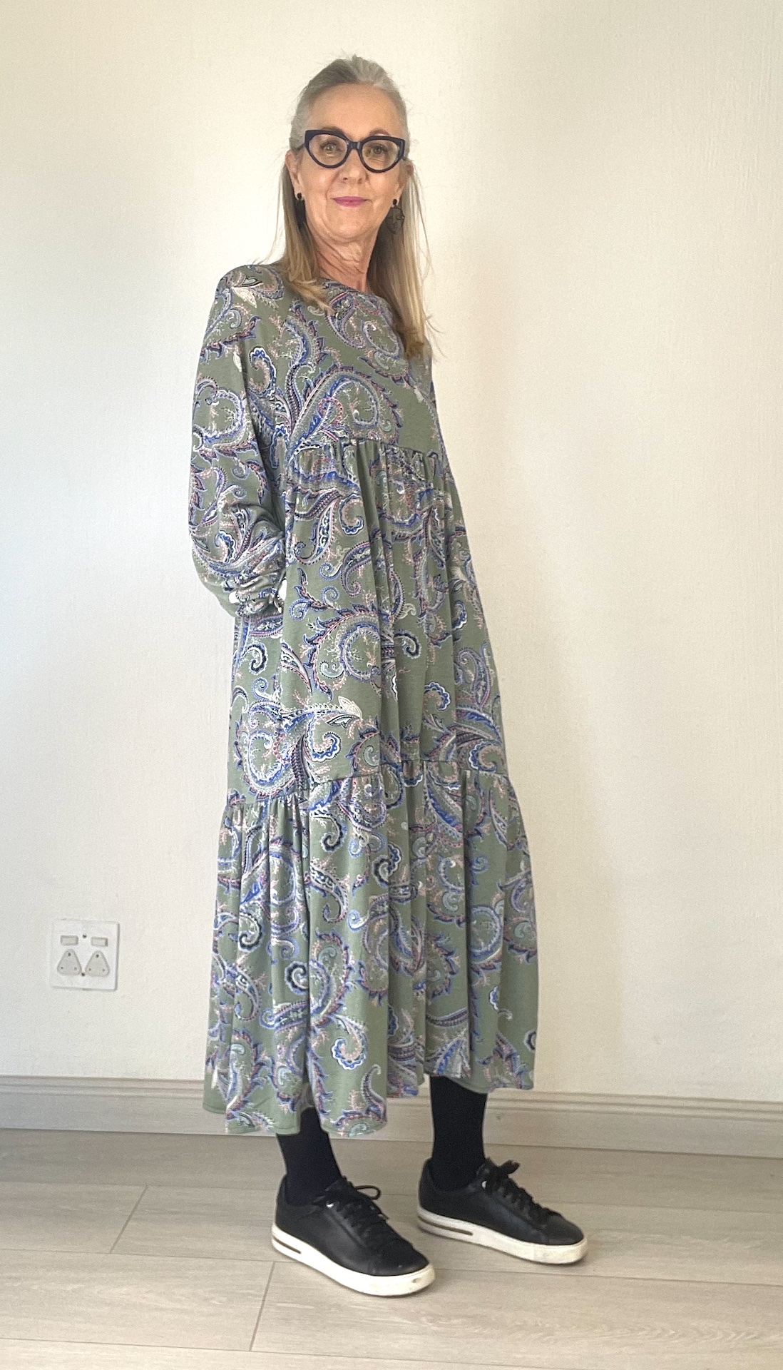 Iza dress – green and blue paisley front