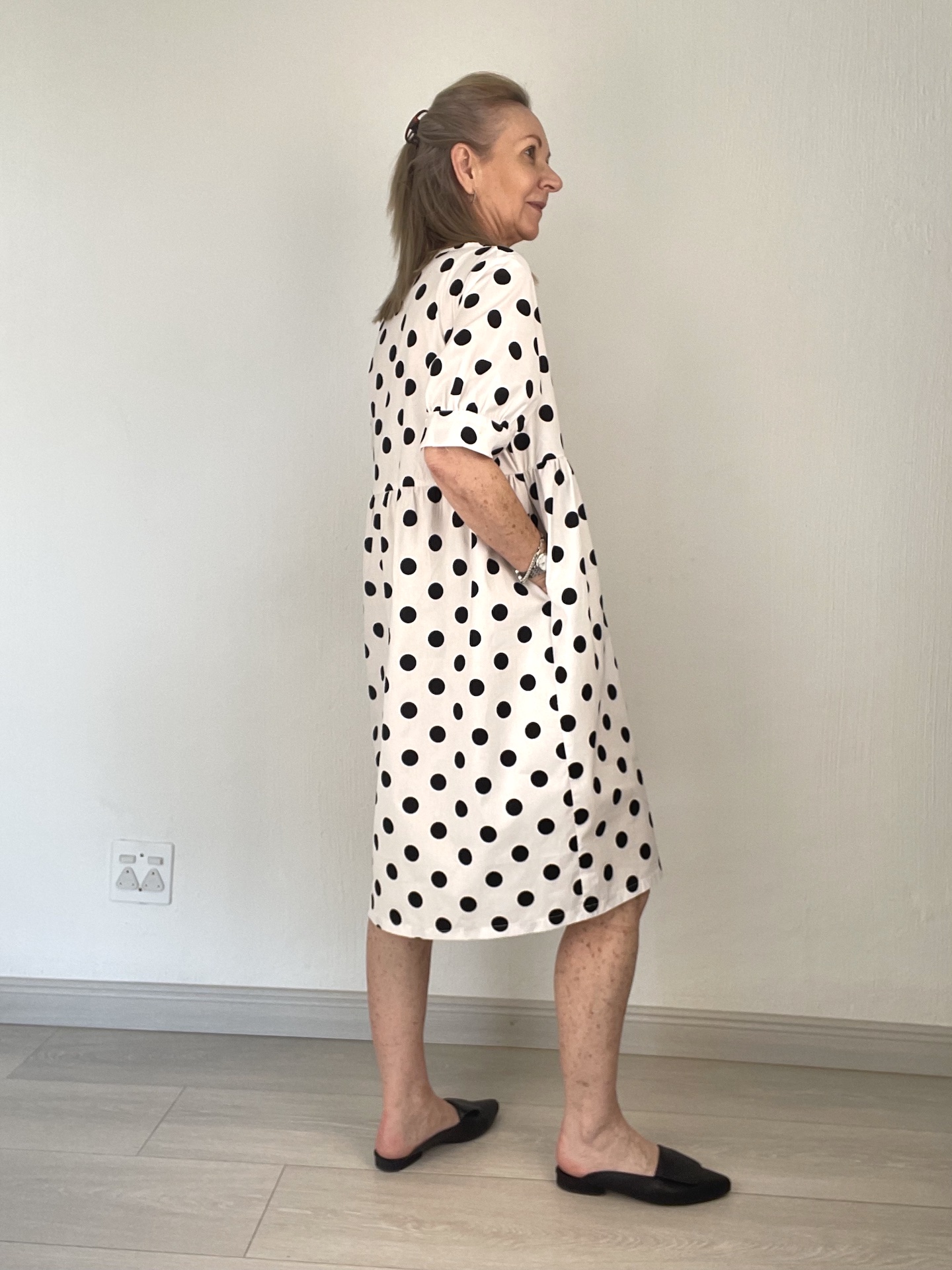 Mandy dress – white polka dots back