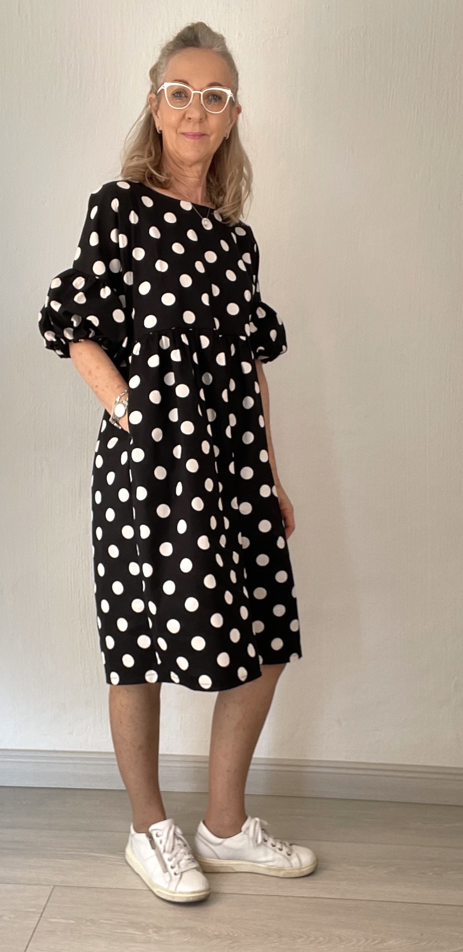 Annie Dress Black polka dot front