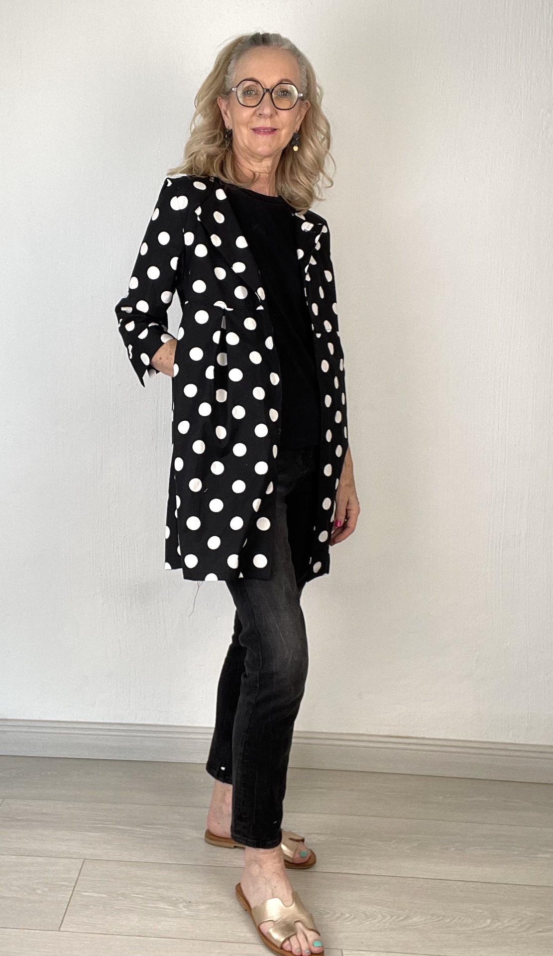 Sienna-longer-black-and-white-polka-dot.jpg
