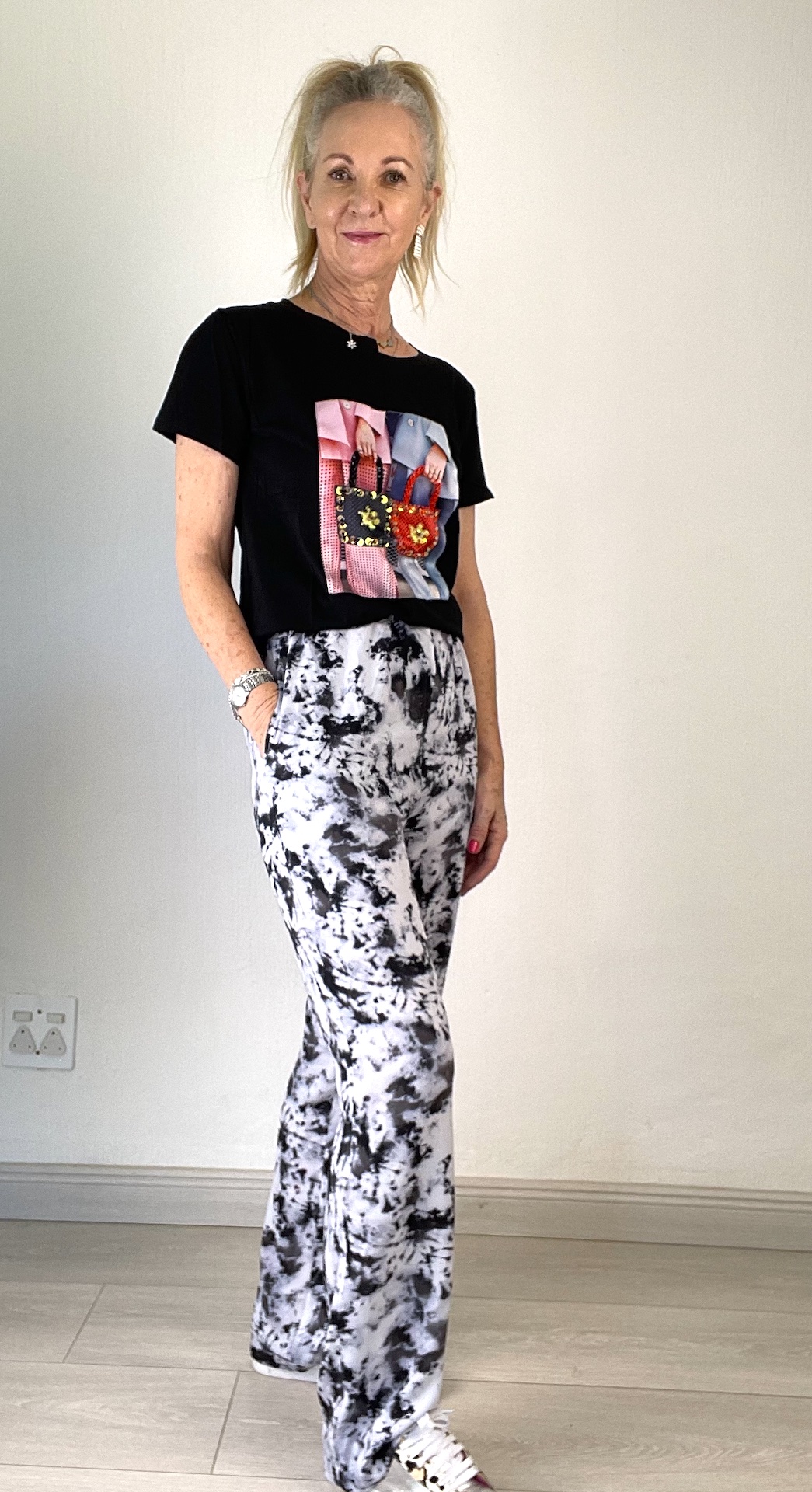 Luna pants with T-shirt