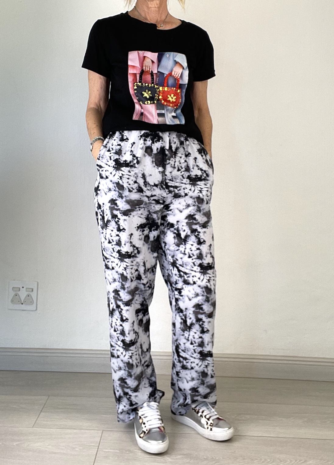 Luna pants with black t with handbags